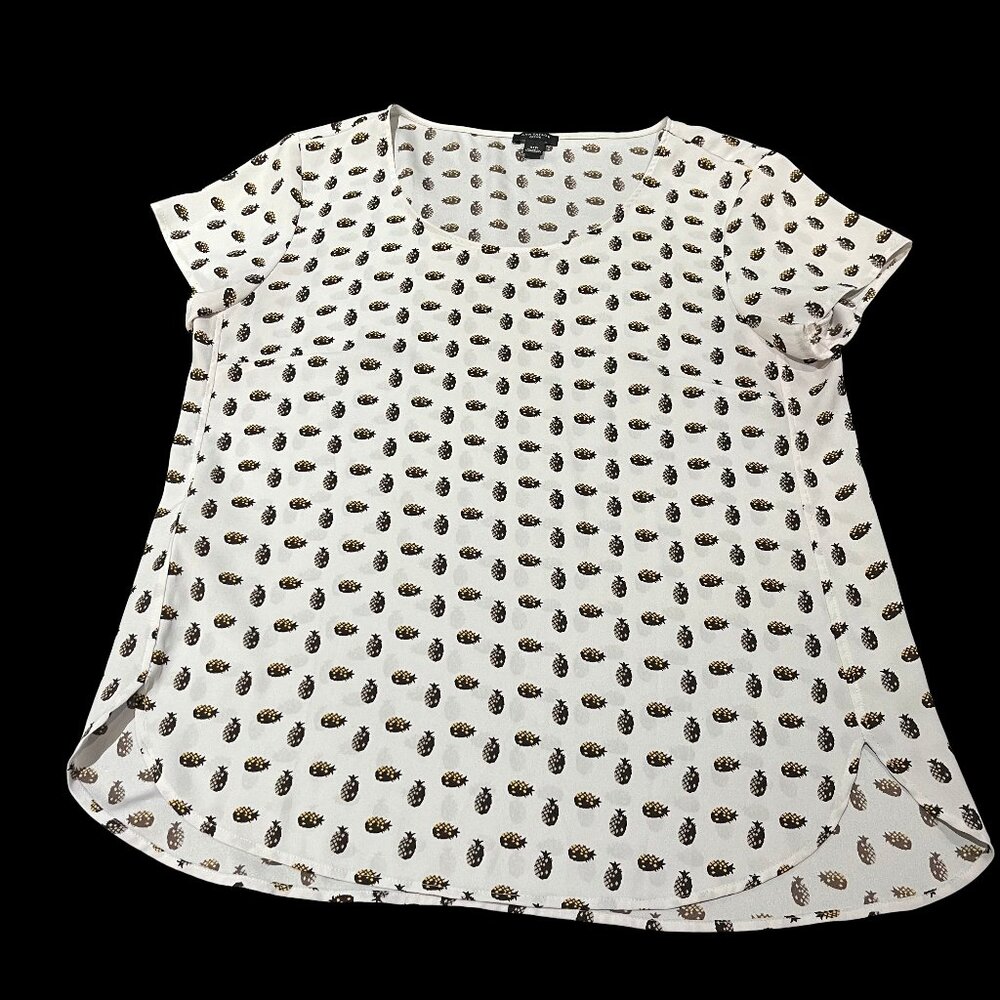 Ann Taylor Medium Petite White Blouse with Pineapple Print